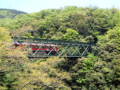 出山の鉄橋