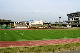 小机競技場