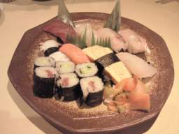 !2.sushi.JPG